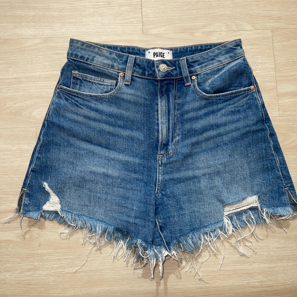 Paige Jeans, Dani Short